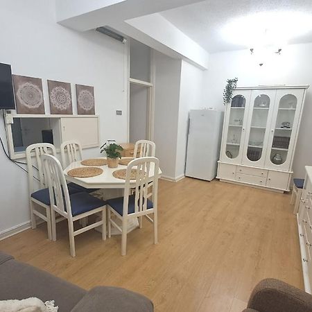 Best Location 2 Bed2 Bath W/Lift In Town! Gibraltar Luaran gambar