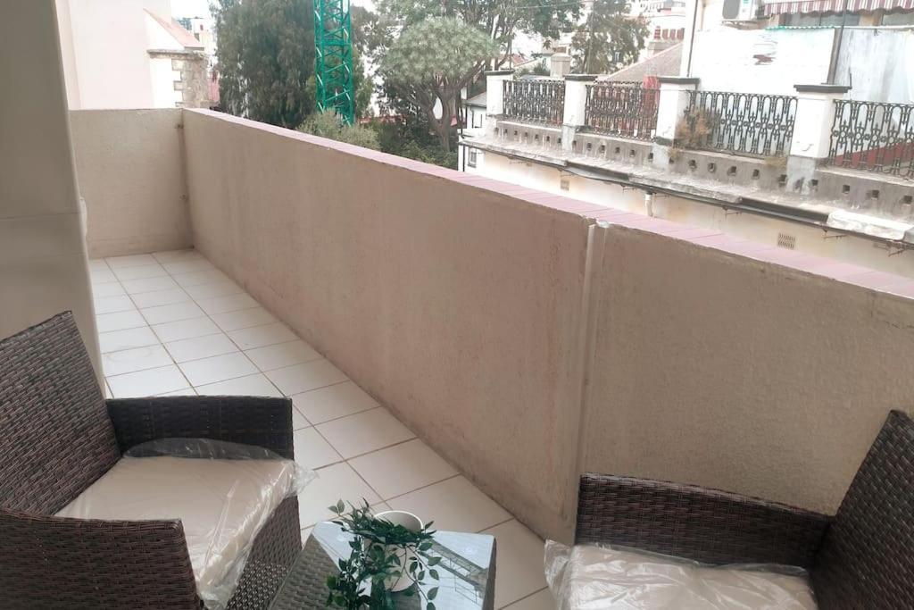 Best Location 2 Bed2 Bath W/Lift In Town! Gibraltar Luaran gambar