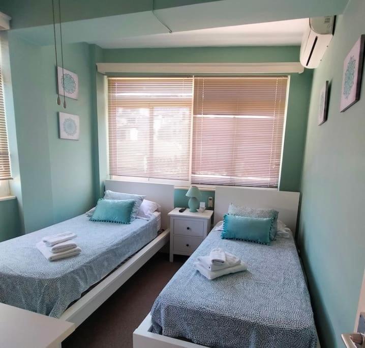Best Location 2 Bed2 Bath W/Lift In Town! Gibraltar Luaran gambar
