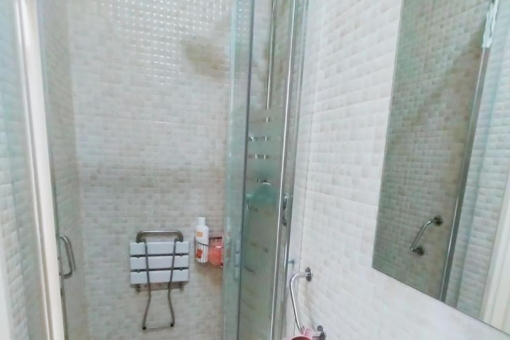 Best Location 2 Bed2 Bath W/Lift In Town! Gibraltar Luaran gambar